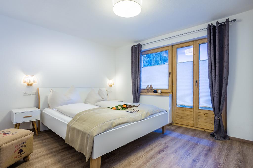 Alpen Appartement Beletage Mayrhofen Exterior foto